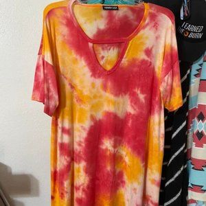 Heimish 2X cutout top. Very soft and stretchy NWOT